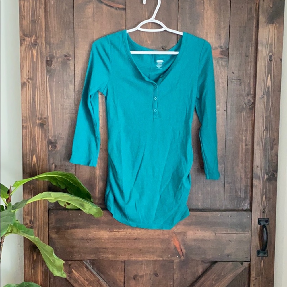Old Navy Maternity Quarter Length Sleeve Shirt